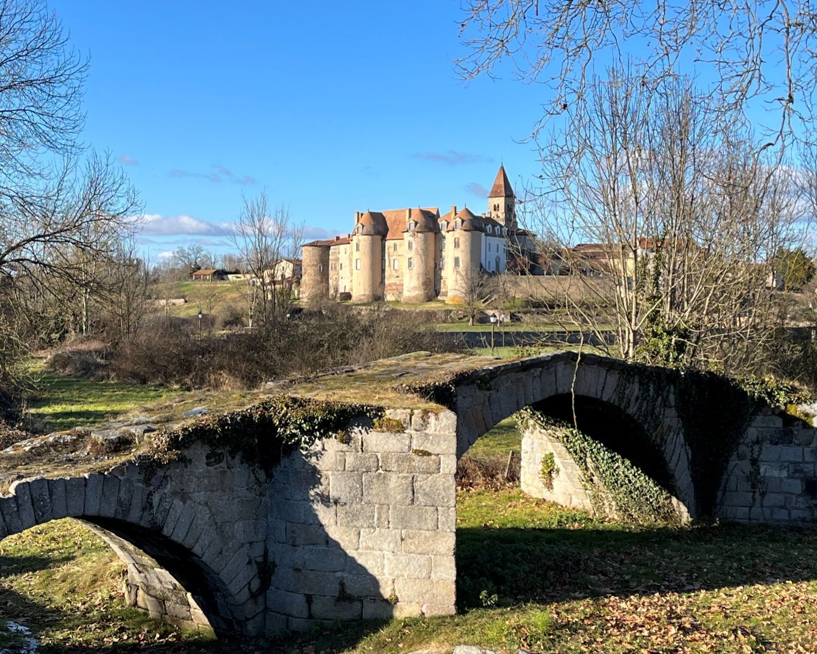 Le Prieuré de Pommiers en Forez